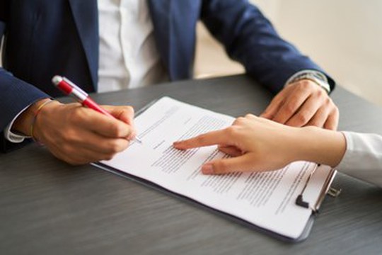 Your first job contract is never forgotten: rights, duties, and useful tips Your first job contract is never forgotten: rights, duties, and useful tips